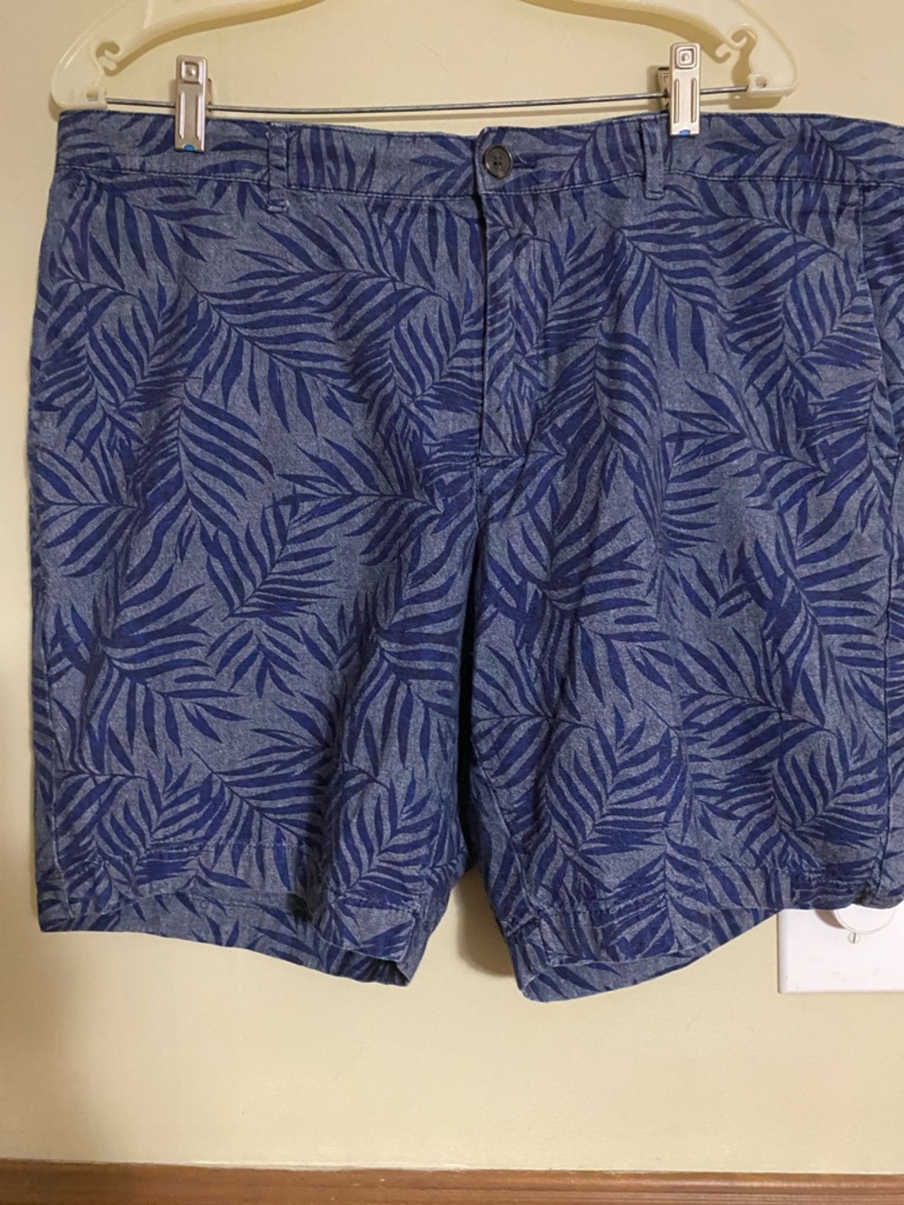 Michael Kors Blue Leaf-Print Flat Front Shorts
